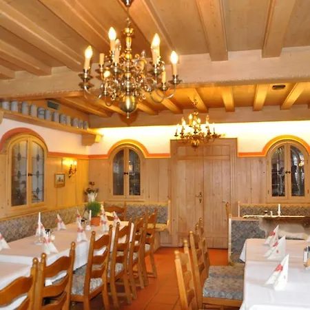 Landgasthof Venushof אורחן באד גריסבאך